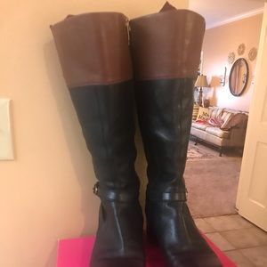 Women size 8 Black and Tan boots